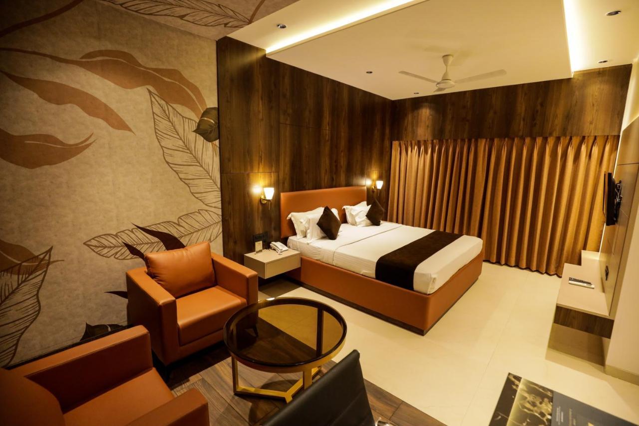 Hotel Atithi, Aurangabad Екстериор снимка