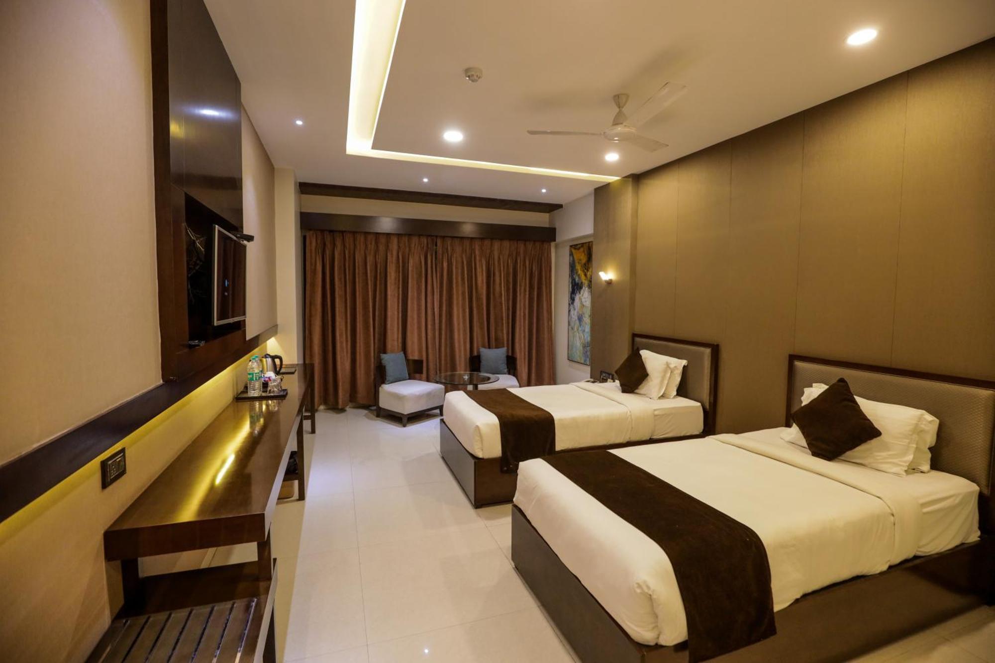 Hotel Atithi, Aurangabad Екстериор снимка