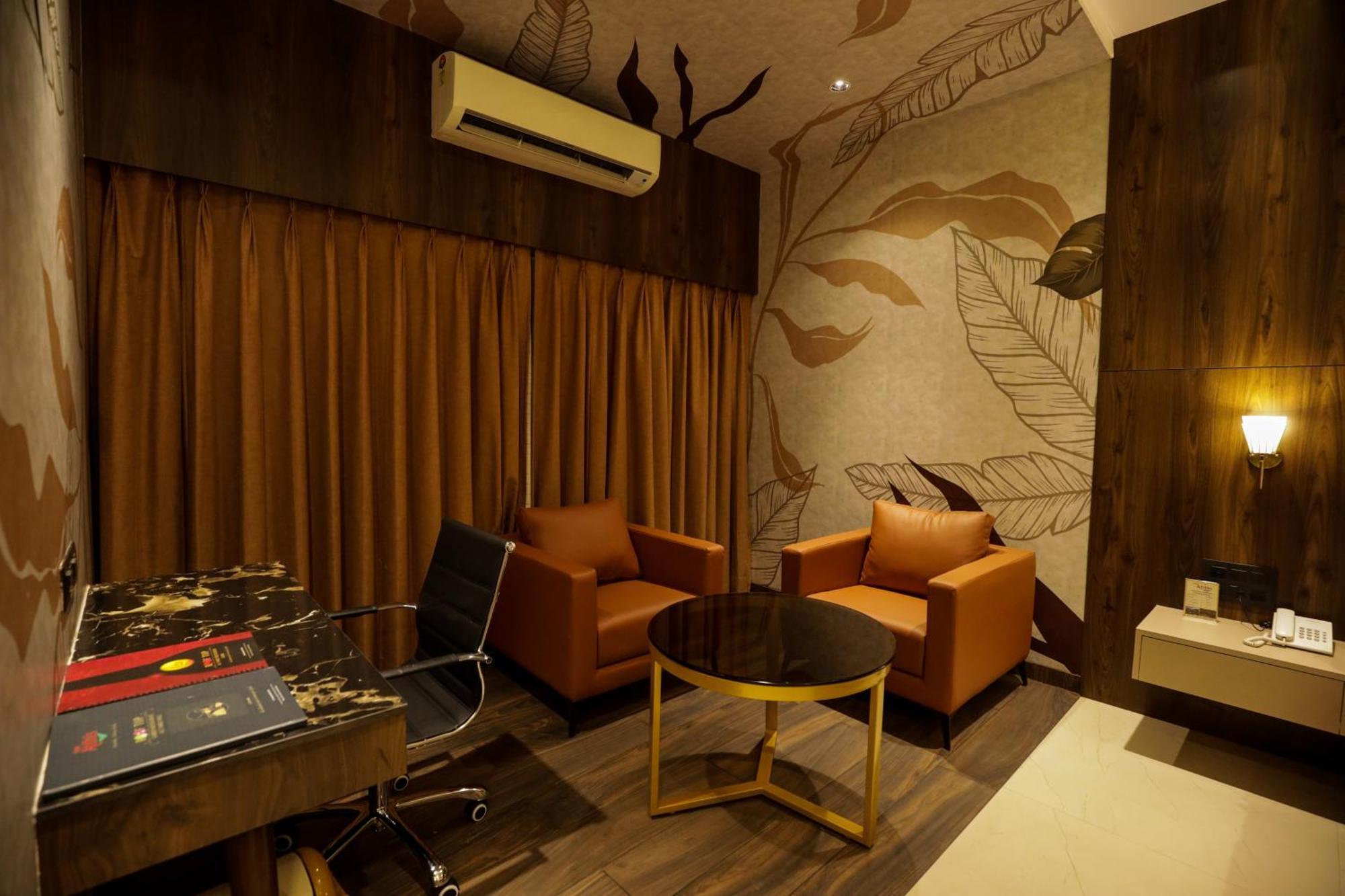 Hotel Atithi, Aurangabad Екстериор снимка